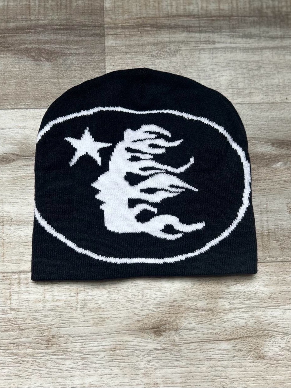 Source Unknown Black & White Skull Flame Beanie